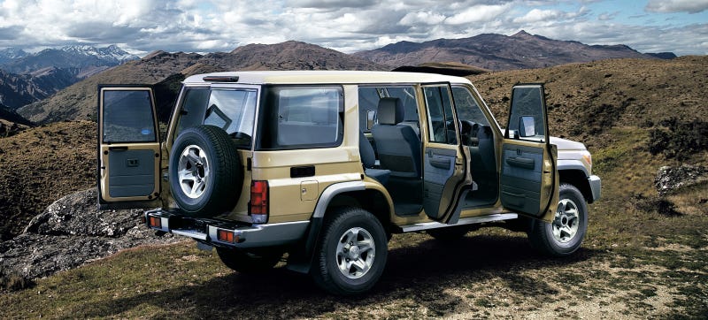 Toyota Is Re Releasing The Land Cruiser 70 In All Its 1980s