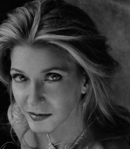 Illustration for article titled Sex & The City: The Column That First Revealed Candace Bushnell's Plan To Conquer Universe, Evict The Smarts
