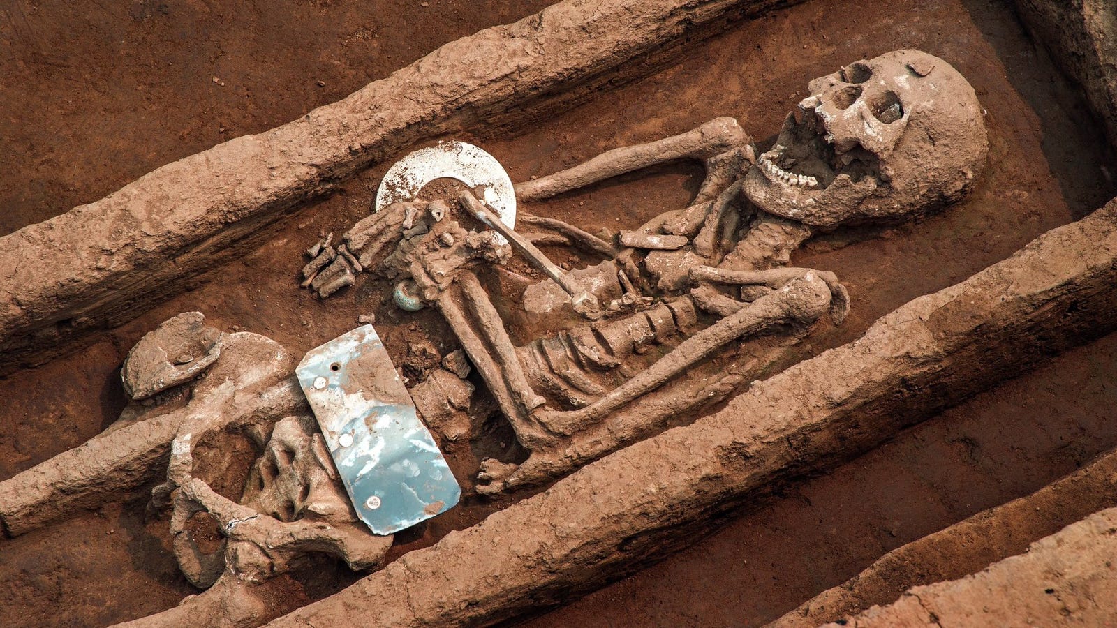 Archaeologists Unearth ‘Grave of Giants’ in China
