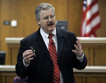 Illustration for article titled DOJ Previously Investigated Sexting DA, Inexplicably Did Nothing