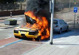 Illustration for article titled Dutch Lamborghini Murcielago Burns To Ground