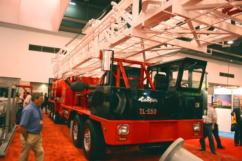 Illustration for article titled Cooper TL550 Mobile Servicing Rig