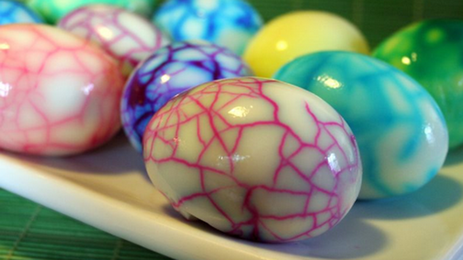 Make Vibrantly Colored Tea Eggs