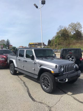 Illustration for article titled Jeep Gladiator Now at Dealers