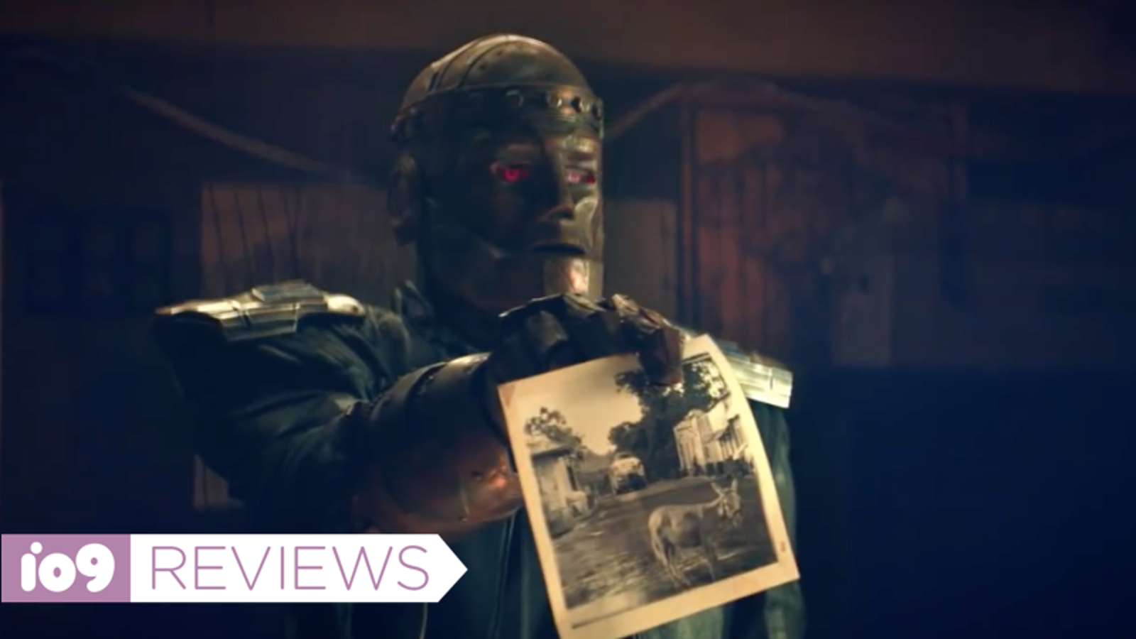Doom Patrol Review Dc Universes Series Is One For The Weirdos