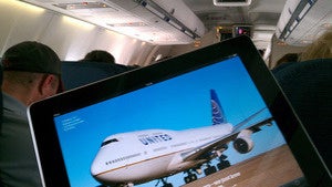 Illustration for article titled Why turning off your devices during takeoff might have merit