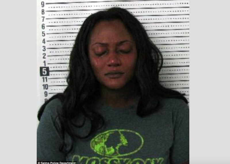 Illustration for article titled Woman Shot and Killed Abusive Husband In Driveway, Now Faces Murder Charges Even Though Alabama is a 'Stand Your Ground' State