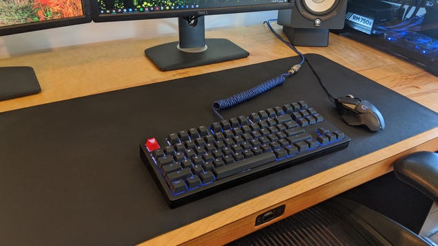 Mousepads Are So 1995—Get Yourself a Full Desk Mat Instead