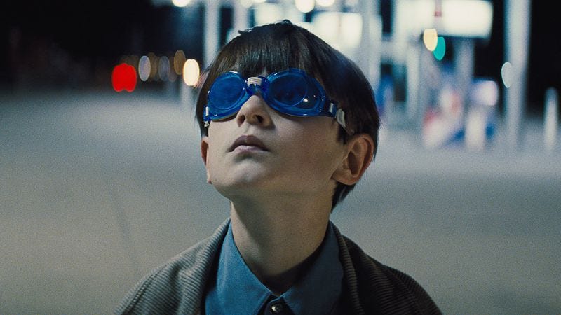 Illustration for article titled Midnight Special is a unique blend of chase flick and sci-fi parable