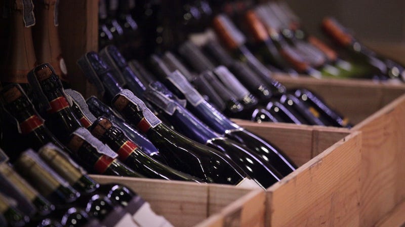 Illustration for article titled Say it’s cinsault: Storage place dumps 65 cases of lady’s wine after credit card error