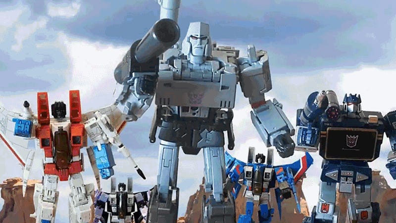 Someone Recreated the '80s Transformers TV Intro With Super-Sized Toys and It's Magnificent