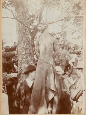 Illustration for article titled Without Sanctuary: Mementos of Lynching