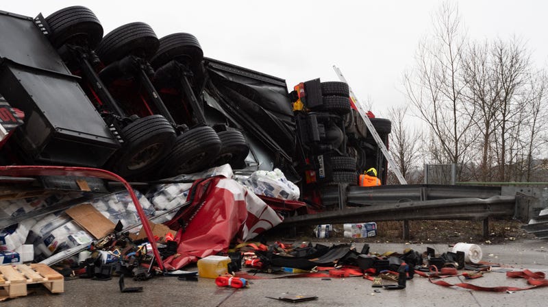 Illustration for article titled This month in overturned trucks: Bacon, kitchen grease, Modelo Especial
