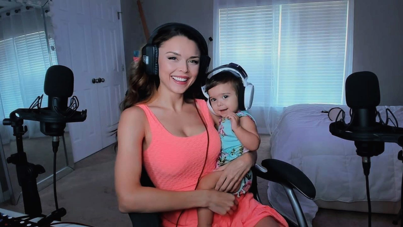 Streamer Sparks Debate Over Whether Twitch Should Allow Breastfeeding