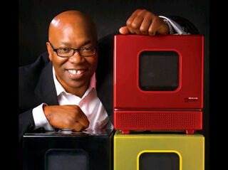 Phil Davis and his iWavecube (Jesse Kramer)