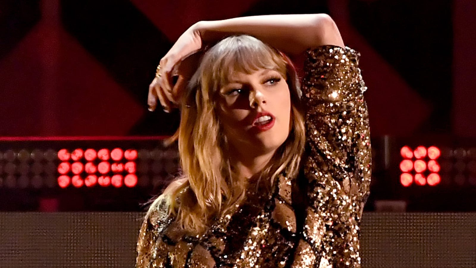 DJ Who Groped Taylor Swift Paid His $1 Settlement to Her in the Rudest Way Possible