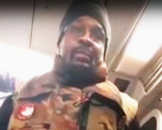 Illustration for article titled New York Man Fractures Woman’s Spine During Homophobic Subway Attack
