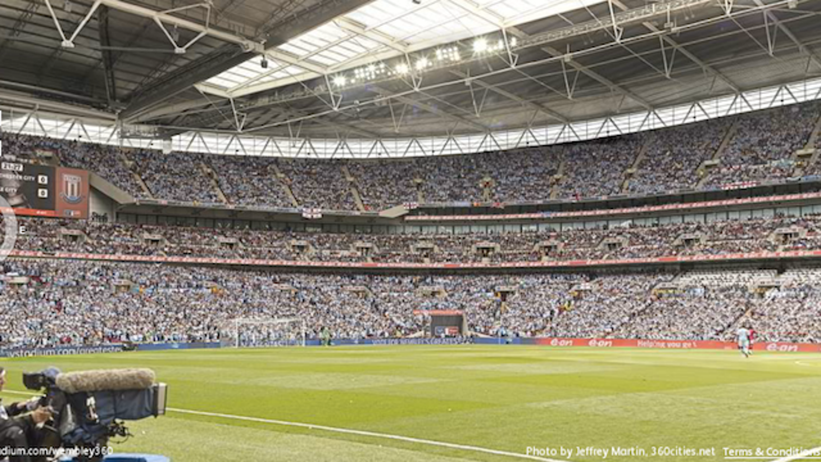 The 360 Degree, 10 Gigapixel View From Inside a Stadium Makes You Feel