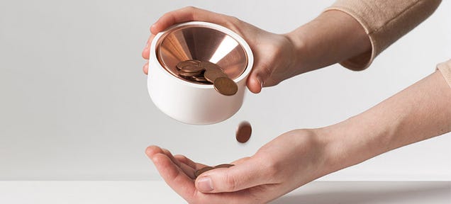This Piggy Bank Uses Gravity To Let You Know When You've Saved a Buck