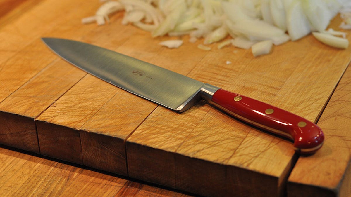 don t buy expensive knife sets these four knives are all you need