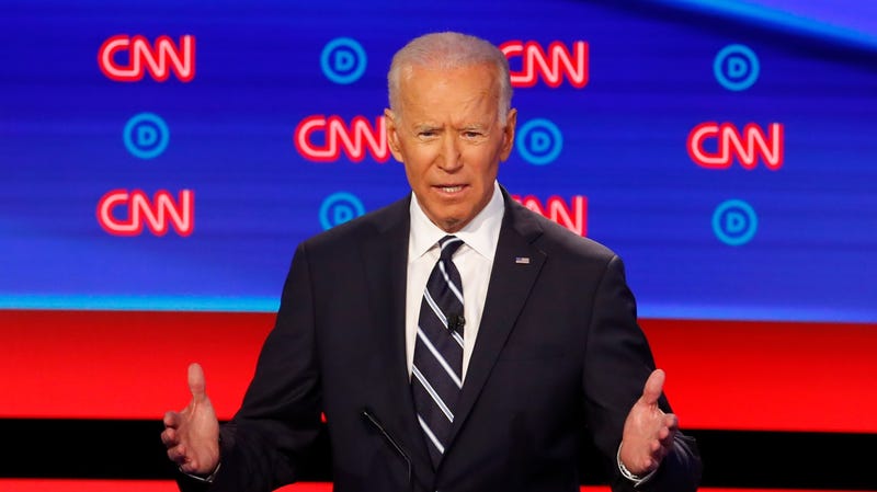 Illustration for article titled I Really Want to Know What Bronzer Joe Biden Is Using That Makes Him Now Look Alive