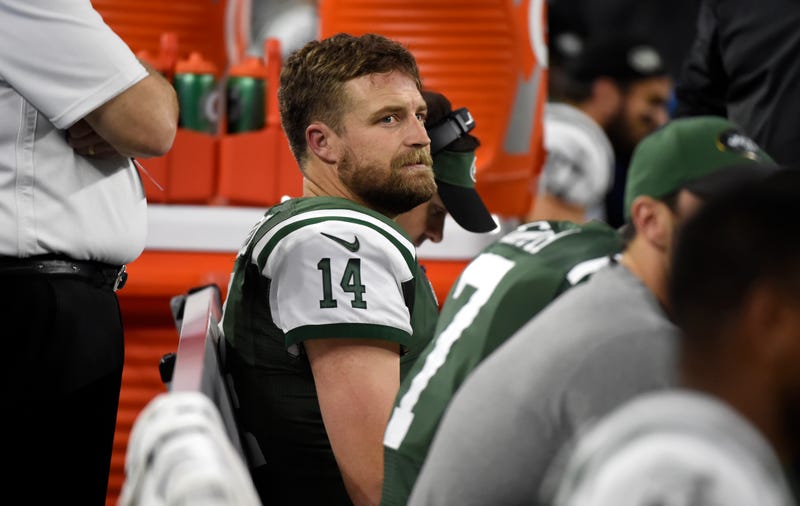 Illustration for article titled Ryan Fitzpatrick's Free Agency is Getting Messy