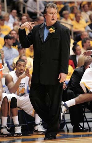 Illustration for article titled Huggins Gets The Best Of Coach K