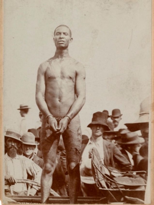 Illustration for article titled Without Sanctuary: Mementos of Lynching