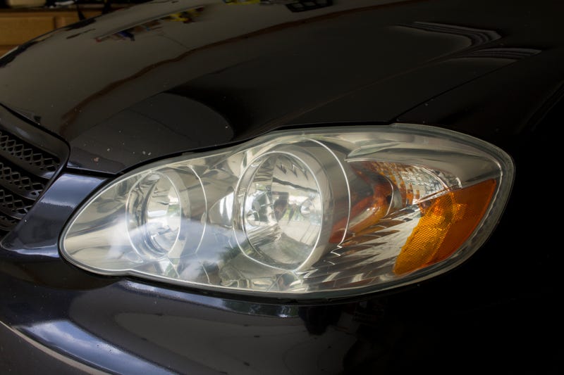 Illustration for article titled Weekend Project: Headlight Restoration