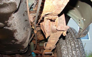 tacoma leaf frame toyota spring tundra springs corrosion broken 2000 recalls pickups break recall 2003