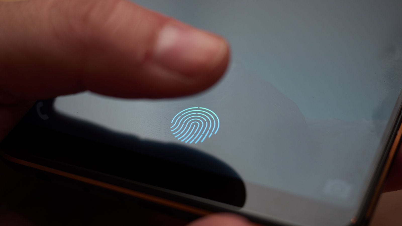Why Is It So Hard For Apple to Put Touch ID Back in a Phone?
