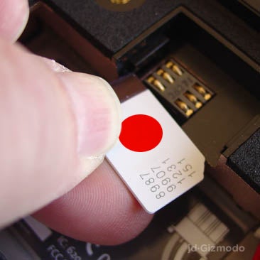 Illustration for article titled Japan May Force All Phones to Be Able to Accept Any SIM Card