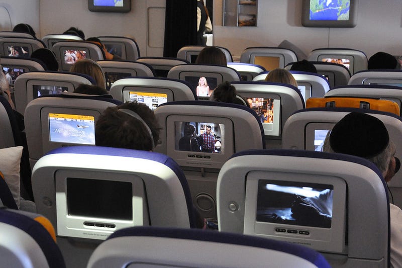 Illustration for article titled Wireless Entertainment Is Coming To A Plane Near You