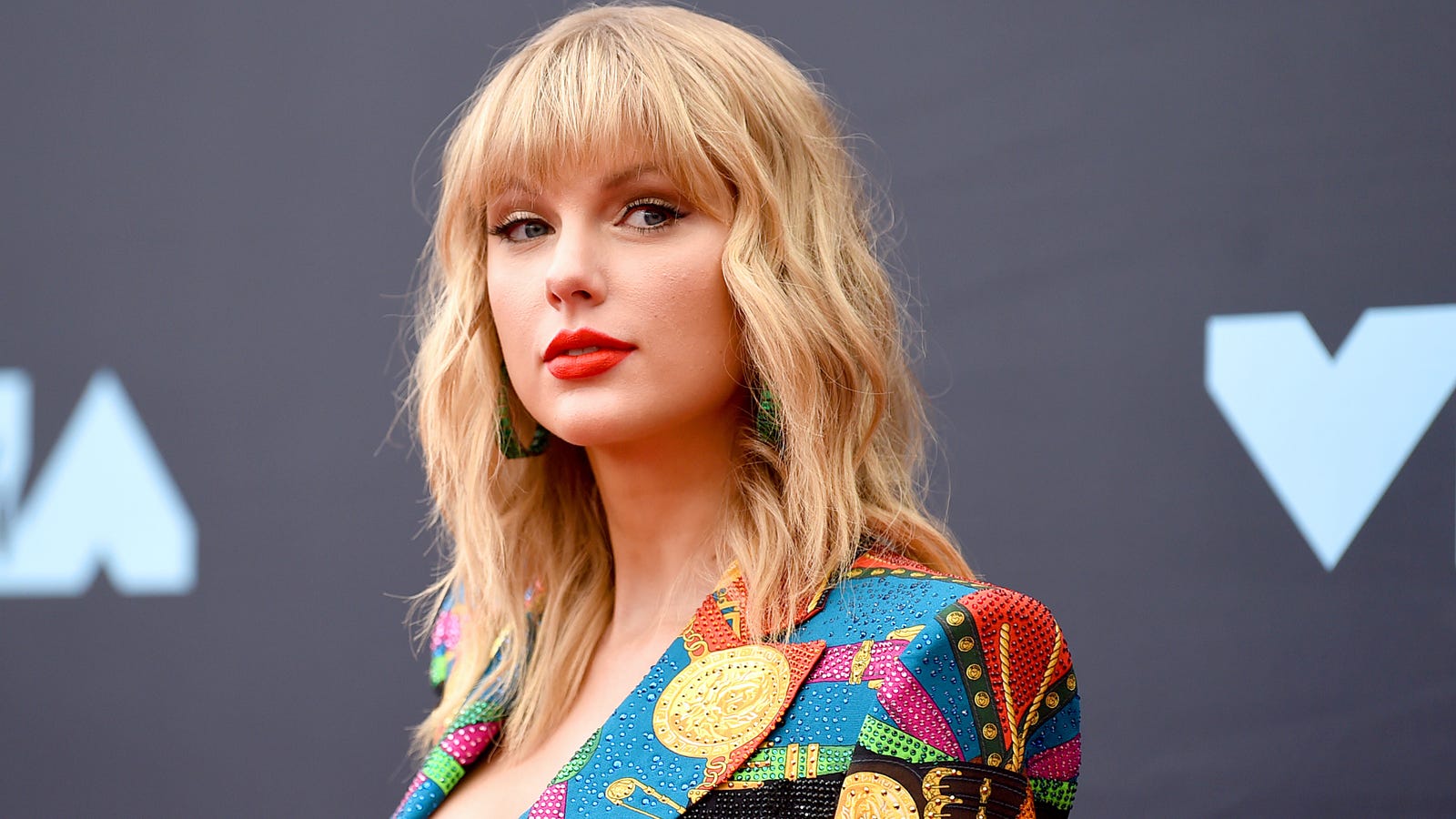 Taylor Swift Threatened Legal Action against Microsoft over Racist and Genocidal Chatbot Tay