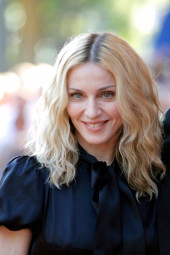 Illustration for article titled Mercy's Father Will No Longer Fight Madonna Over Adoption