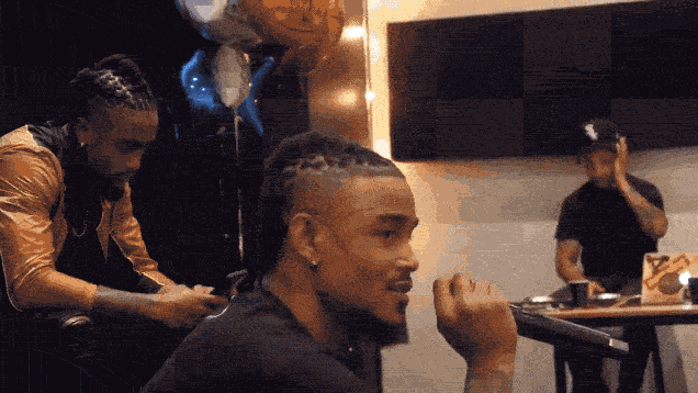 iqz3oqmrcslkxhzpmlw9.gif