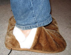Illustration for article titled USB Heating Slippers Reviewed (Verdict: Toasty)