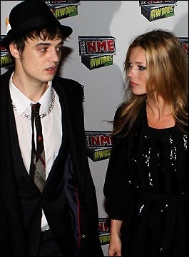 Illustration for article titled Kate Moss Sets Fire To Pete Doherty's Poems; Britney Bodyguard Love Affair Continues To Smolder