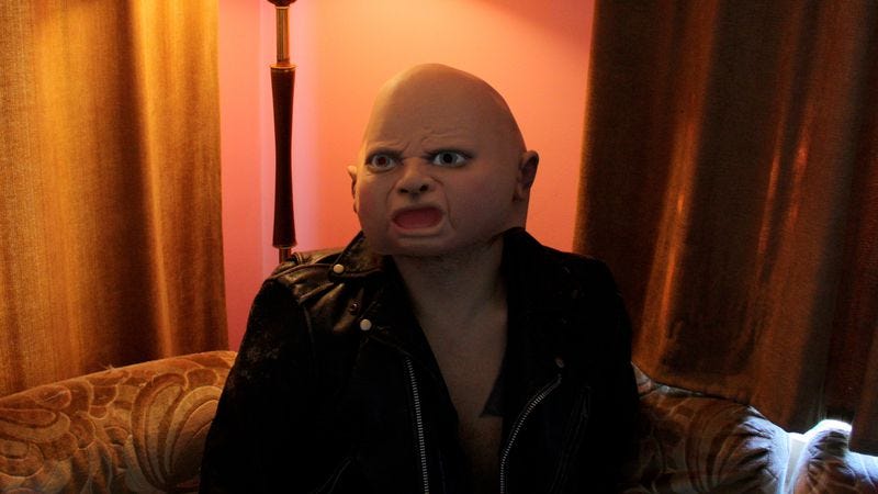Illustration for article titled Ty Segall seems totally in control of Emotional Mugger’s bizarre ride