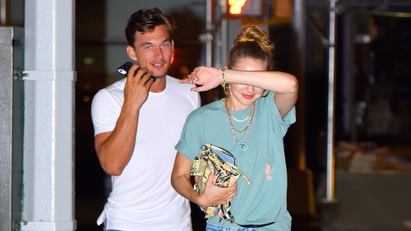 Illustration for article titled Gigi Hadid and Tyler Cameron Have Entered the Road Trip Phase of Their Relationship