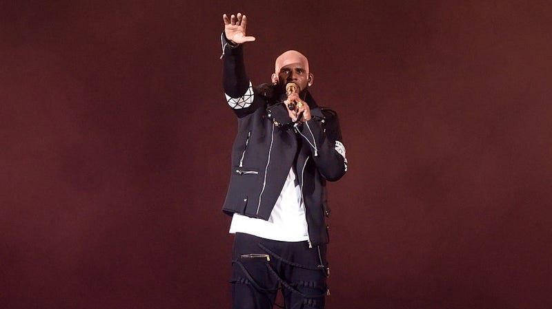 Illustration for article titled Accusers Respond to Gun Threat That Shut Down Surviving R. Kelly Screening