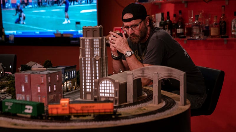 Illustration for article titled Big Little Lies shelled out $30,000 for Gordon’s fancy train set