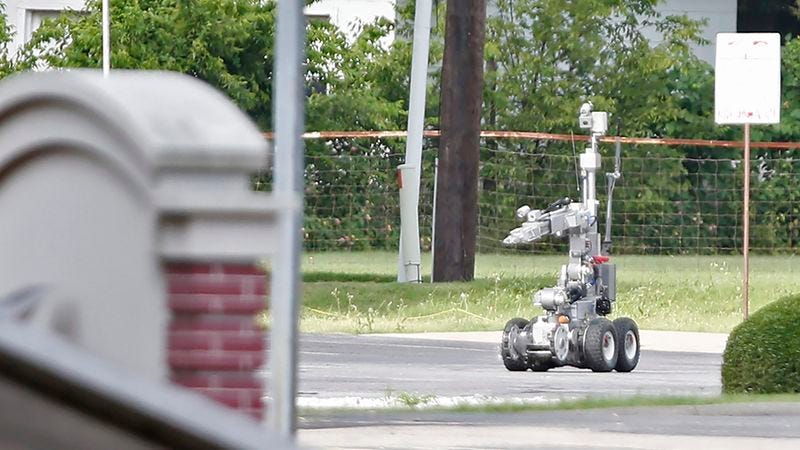 Illustration for article titled The Fact That An Explosive Robot Was Used To Kill The Dallas Shooter Raises Disturbing Concerns About The Fucking Rad Militarization Of The Police
