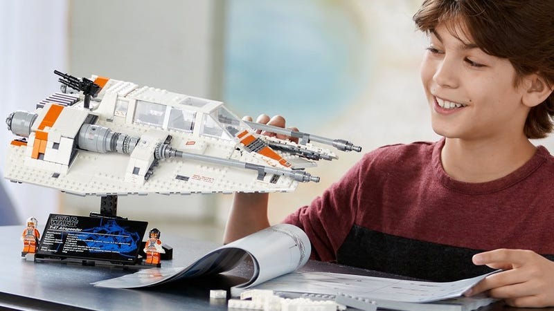Save 40 On This 1700 Piece Lego Star Wars Snowspeeder