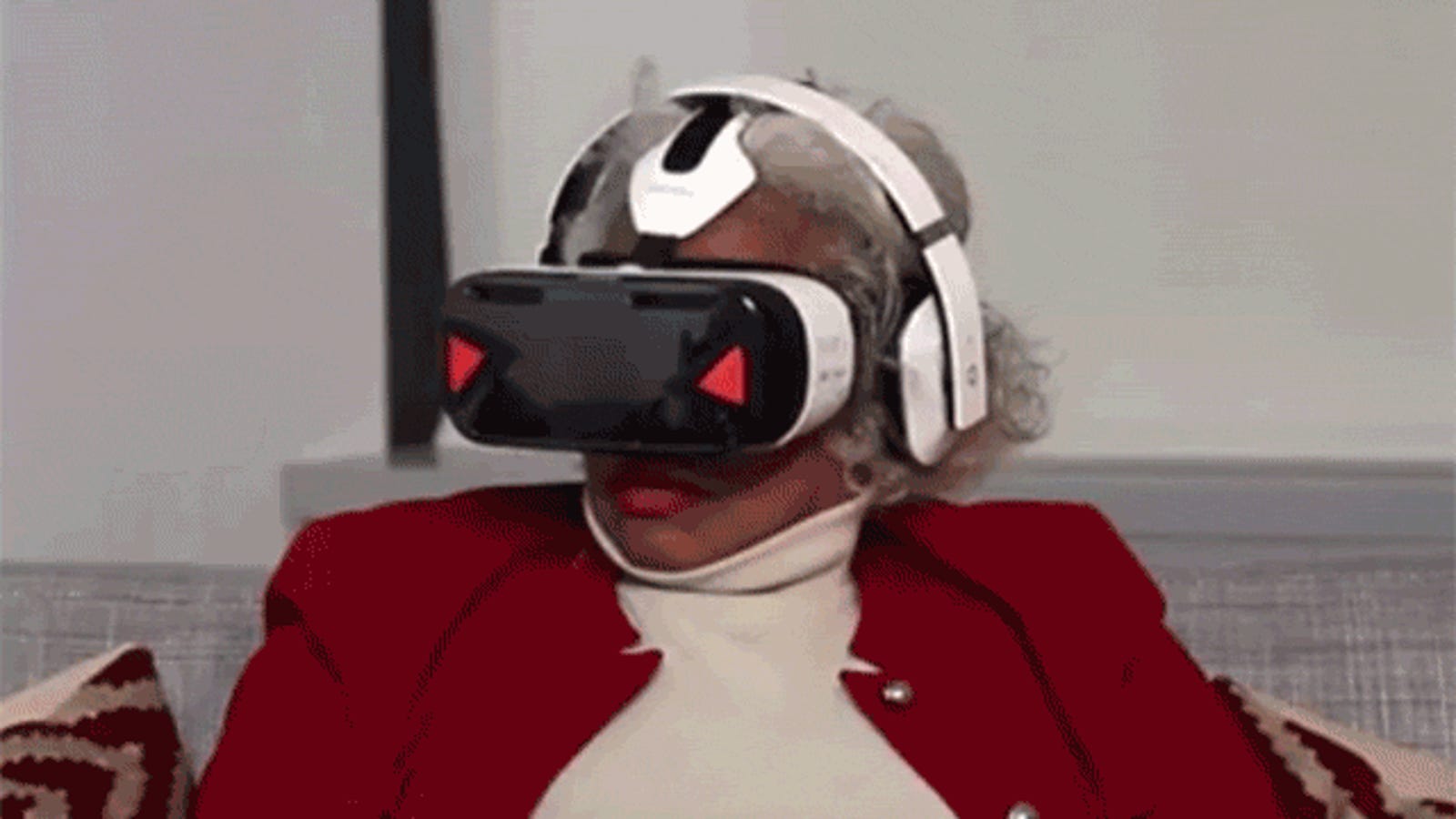 Virtual Reality Porn Reactions - It Should Be Illegal to Watch Old People React to Virtual ...