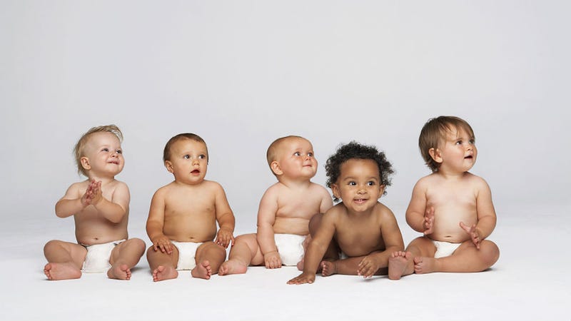 Illustration for article titled White Mom Accidentally Gets Black Baby, Stresses Out, Sues Sperm Bank