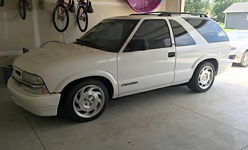 Illustration for article titled For $8,900, Does This 2002 Chevy Blazer Put The Sport In Sport Utility?