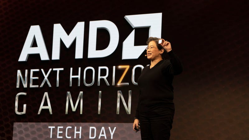 Lisa Su, CEO of AMD, presents the new 16-core Ryzen 9 3950X.