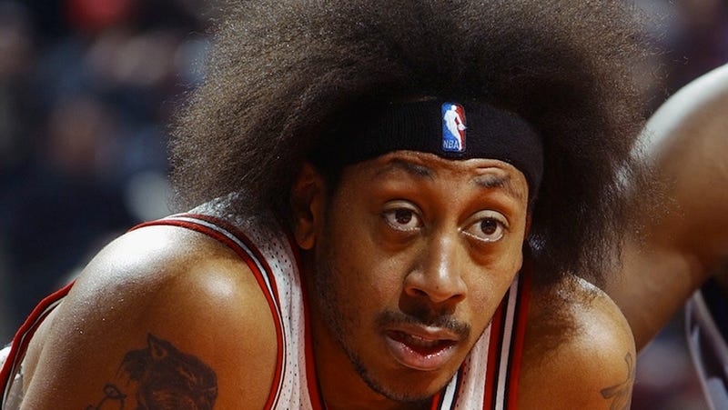 Illustration for article titled 2002-03 Chicago Bulls, Ranked According To Likelihood The Player Was Getting Baked Before Games