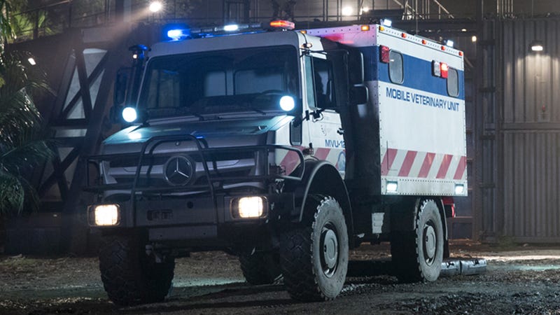 Jurassic World Has A Massive Off Road Ambulance For Sick